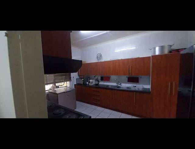 4 BEDROOM HOUSE FOR SALE IN FISHERS HILL